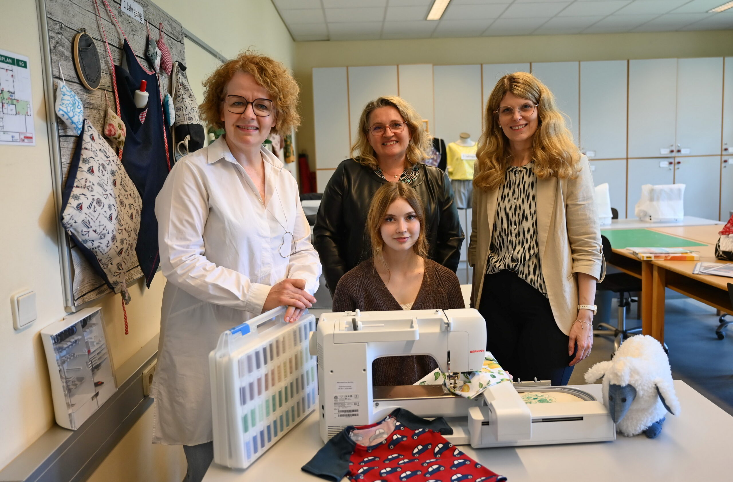 Fachschule Obersiebenbrunn modernisiert ihr Nähstudio